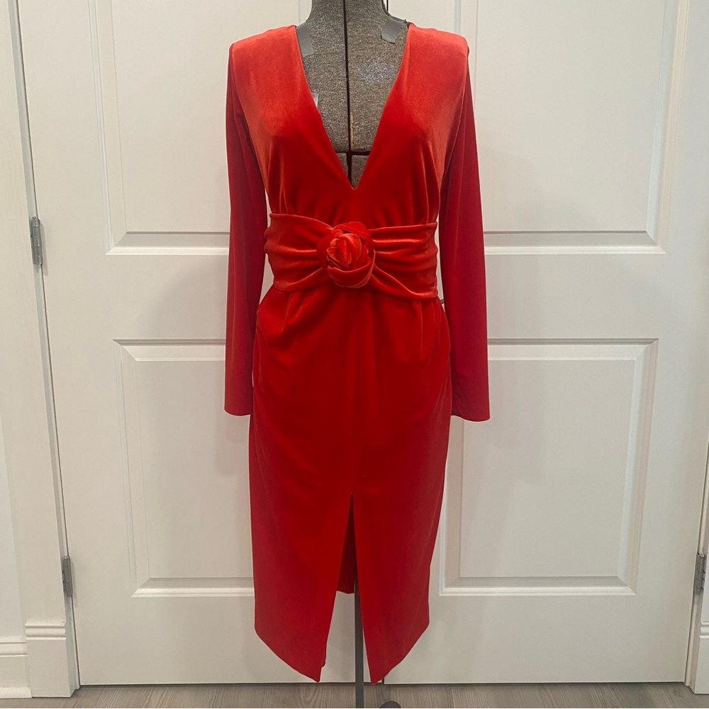 Cherry Red Velvet Etxart & Panno Long-Sleeved Cocktail Dress